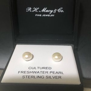 New cultured freshwater button pearl earrings JA01
